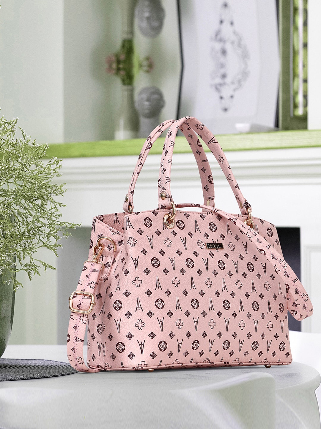 

Exotic Printed Structured Handheld Bag, Pink