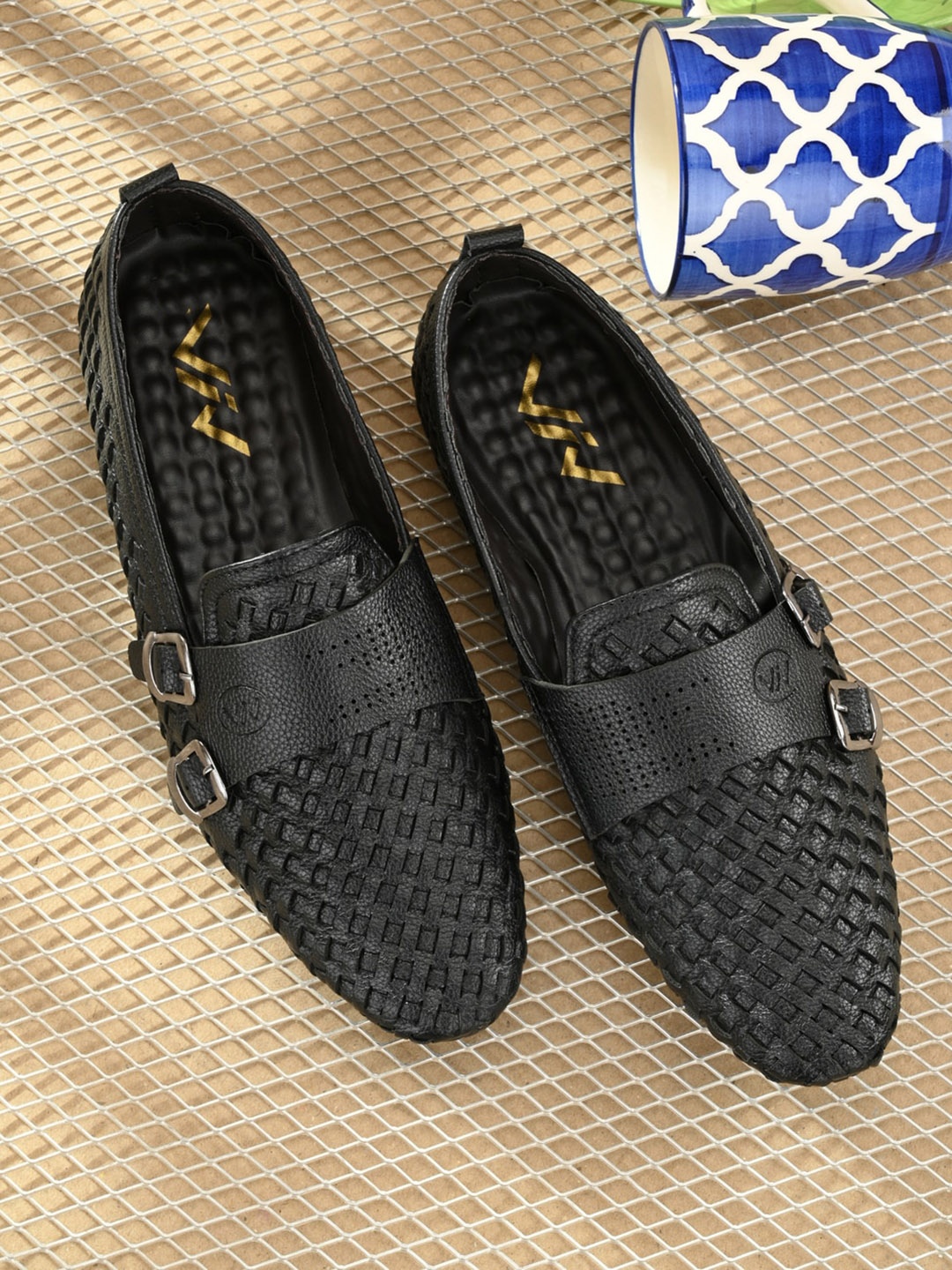 

VIV Men Textured Casual Monks, Black