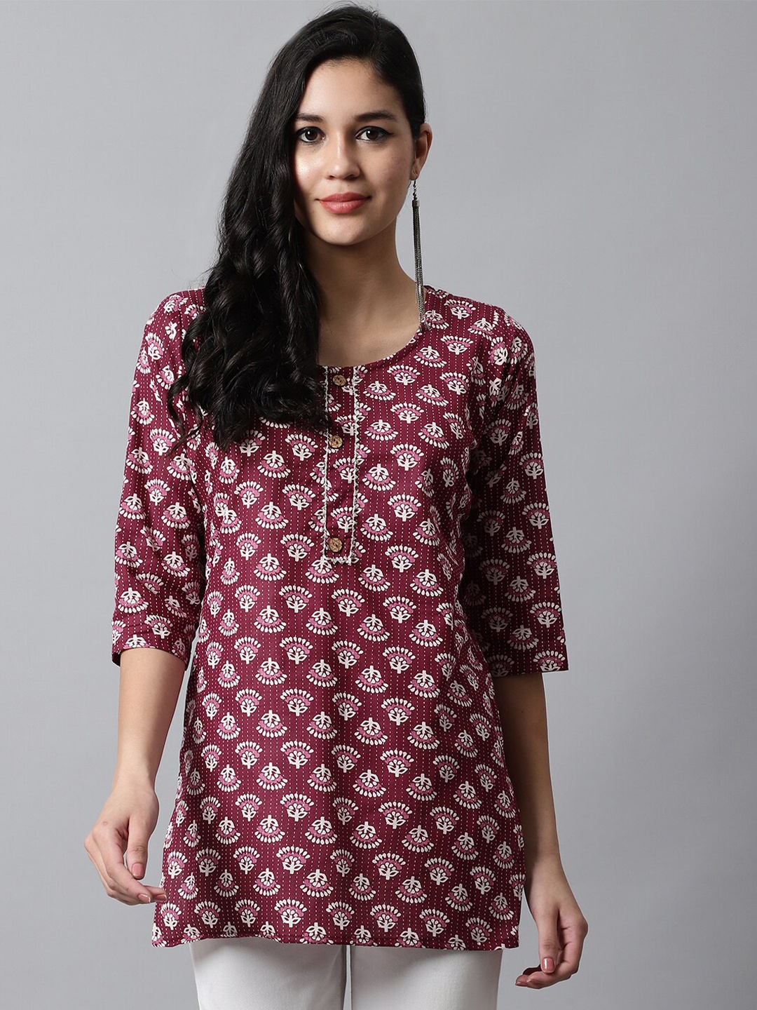 

SOUNDARYA Ethnic Motifs Printed Pure Cotton Kurti, Maroon