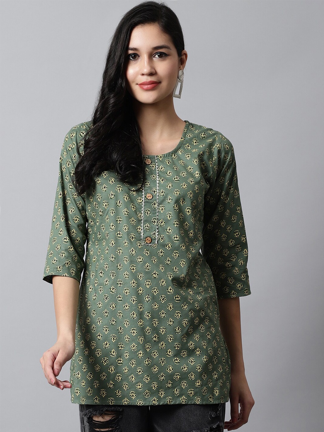 

SOUNDARYA Floral Printed Pure Cotton Kurti, Green