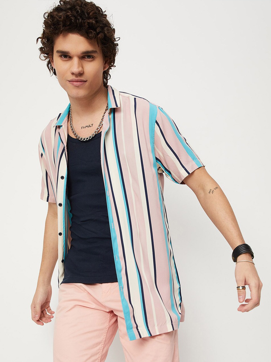 

max Men Pink Striped Casual Shirt