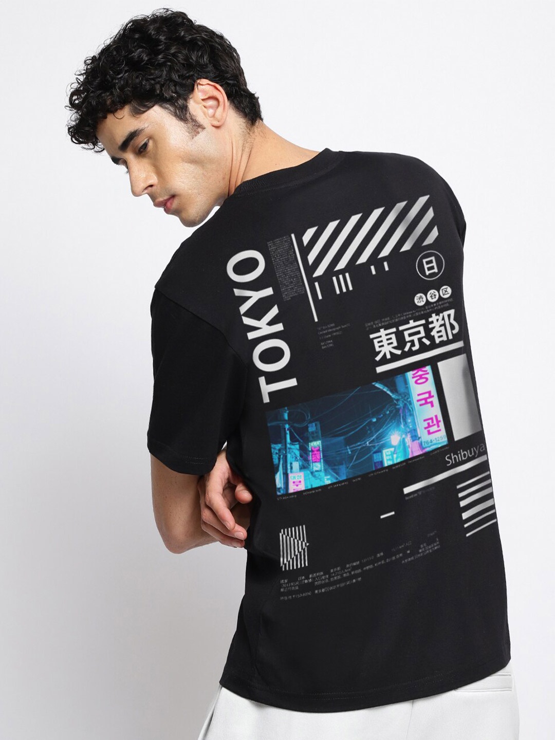 

THREADCURRY Men Printed Oversized Streetwear Tshirt, Black