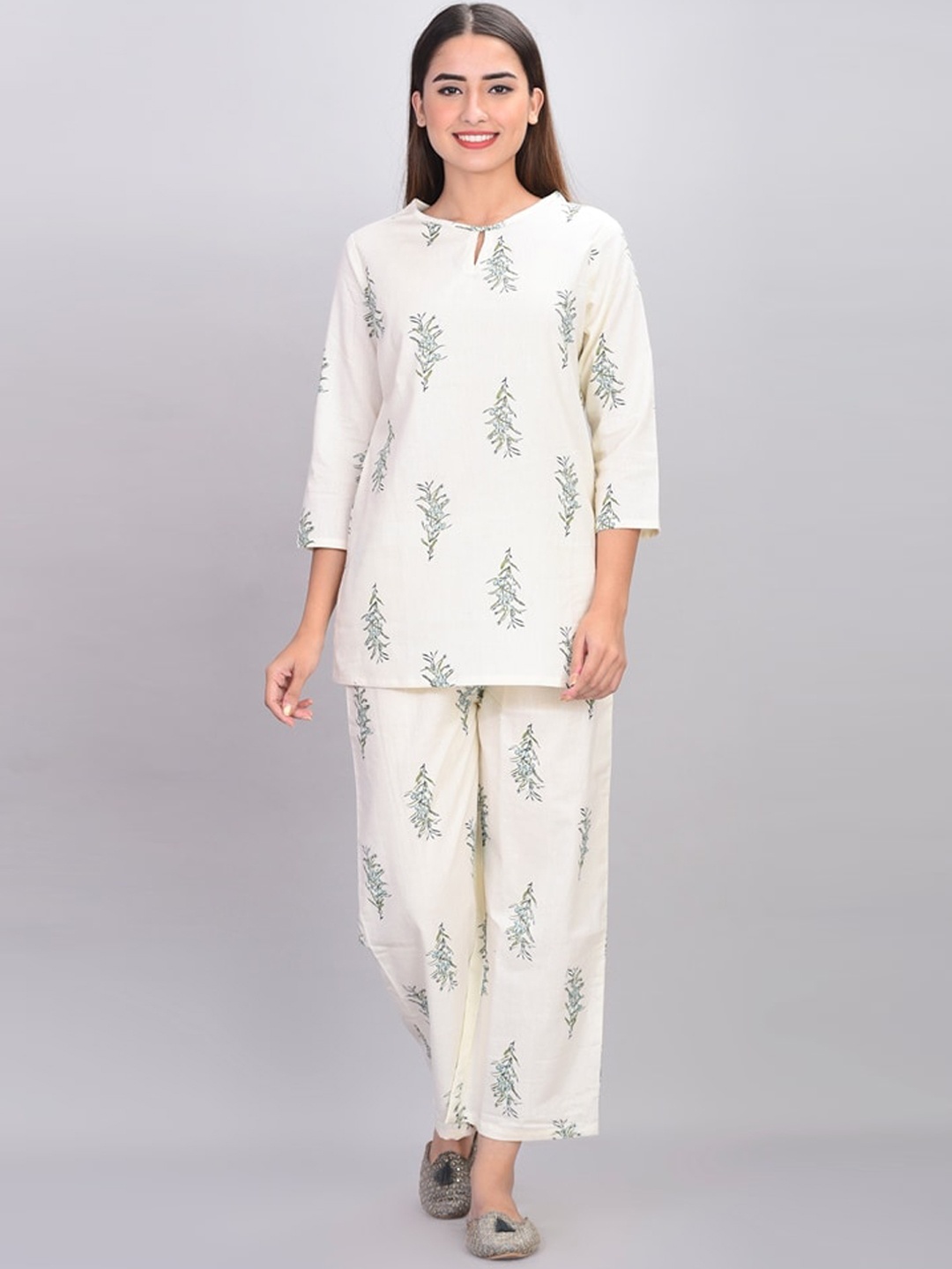 

Fabriko Women Printed Pure Cotton Night suit, Coffee brown