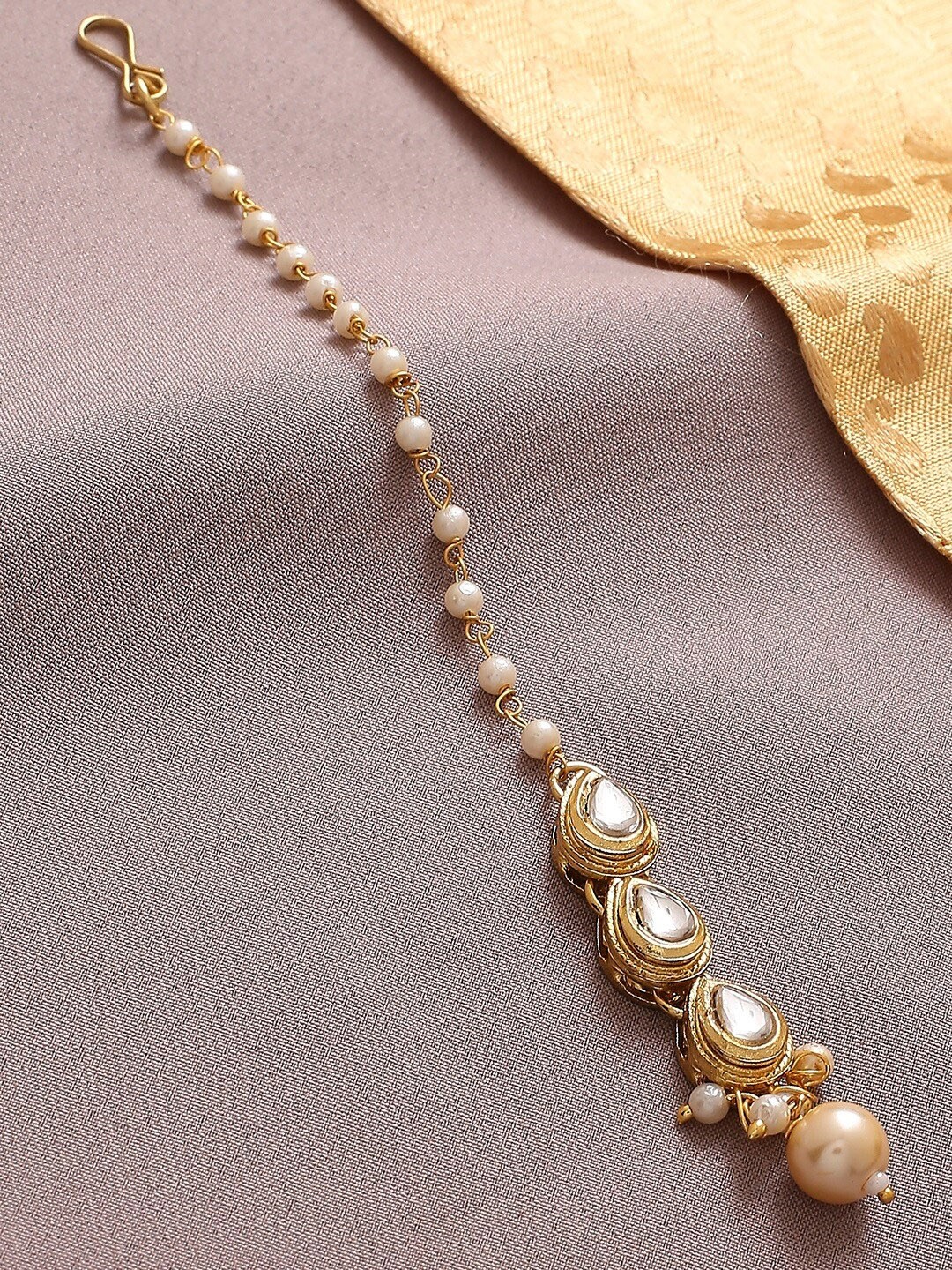 

OOMPH Gold-Plated Kundan & Pearls Delicate Maangtikka