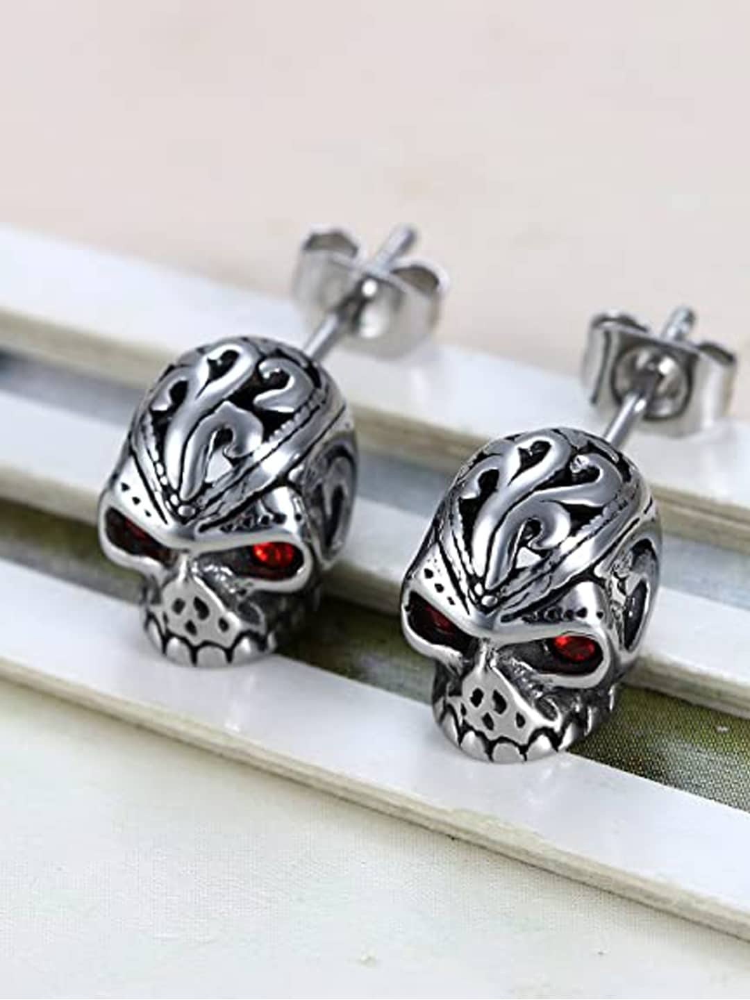 

OOMPH Contemporary Drop Earrings, Silver