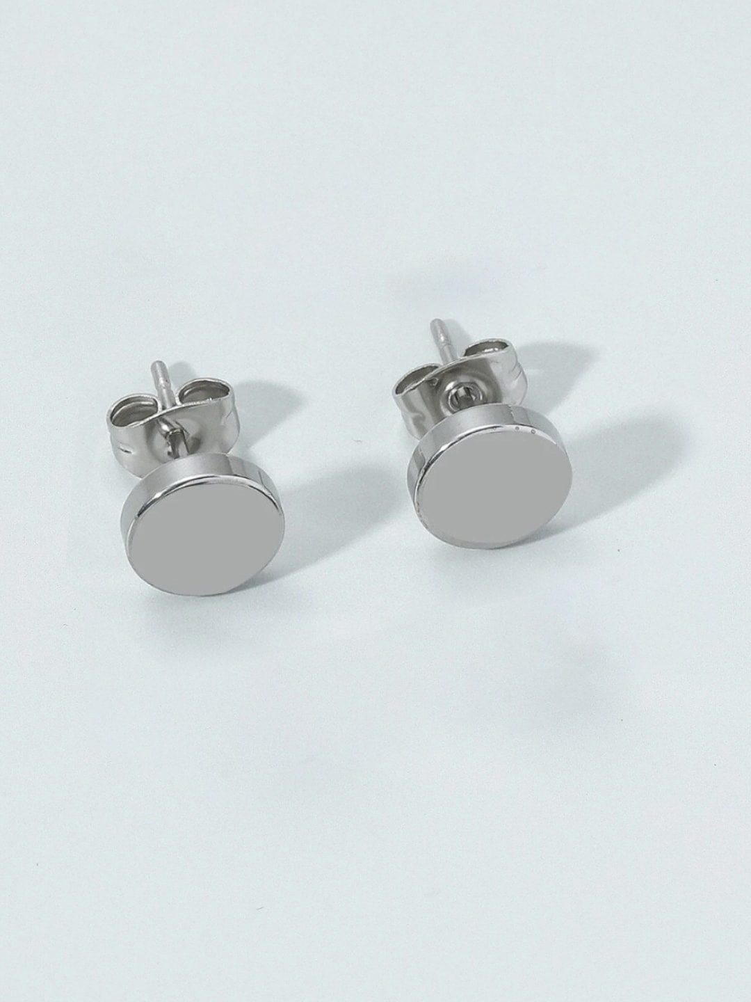

OOMPH Circular Studs Earrings, Silver