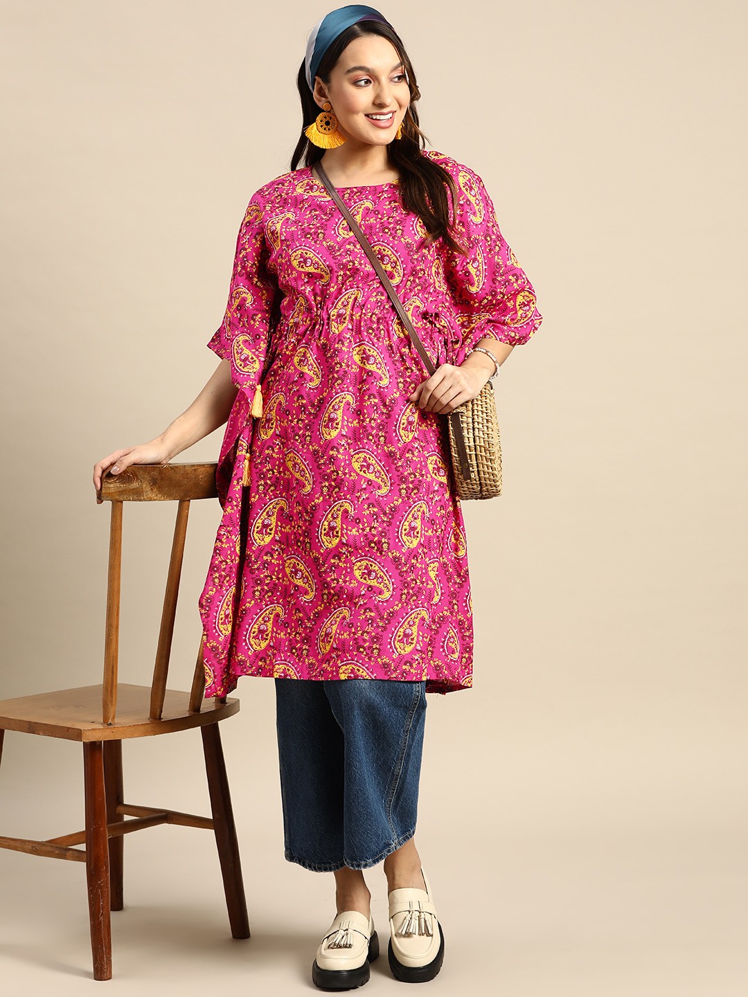 

Sangria Paisley Print Extended Sleeves Kaftan Kurta, Pink