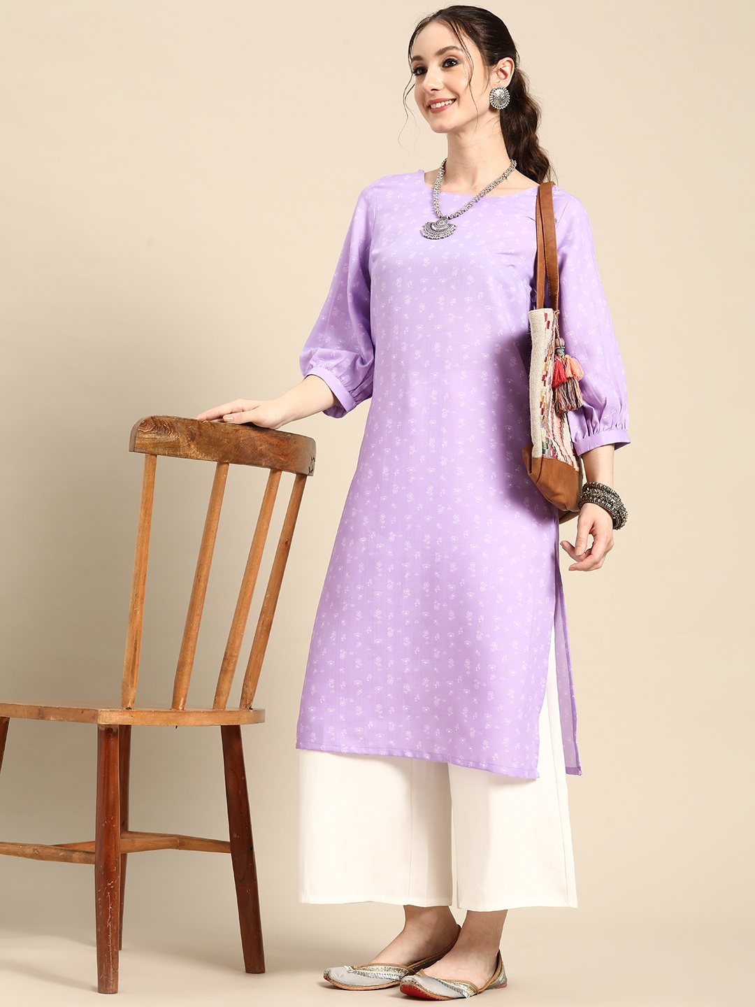 

Sangria Floral Printed Puff-Sleeves Straight Kurta, Lavender