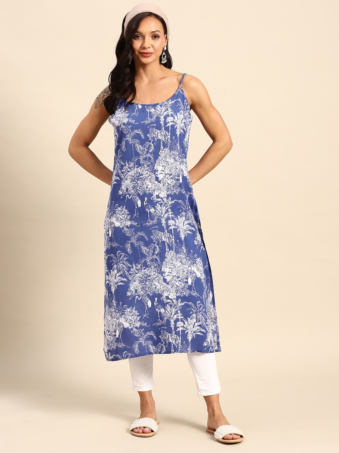 

Sangria Women Printed Straight Kurta, Blue