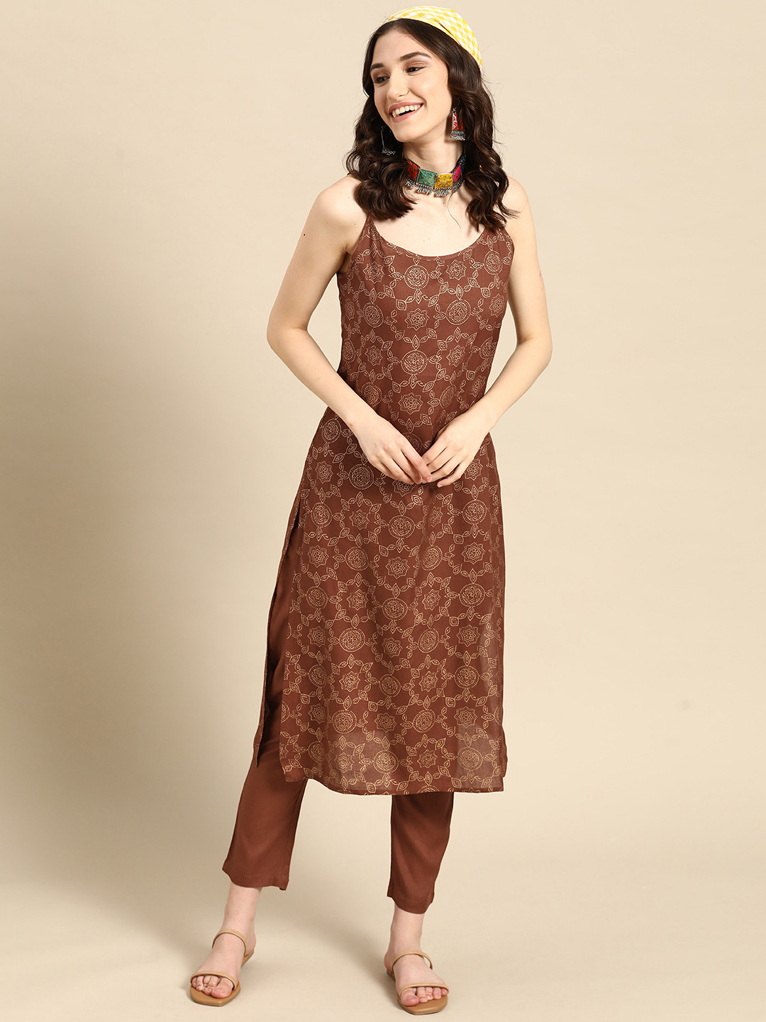 

Sangria Ethnic Motifs Printed Kurta with Trousers, Brown