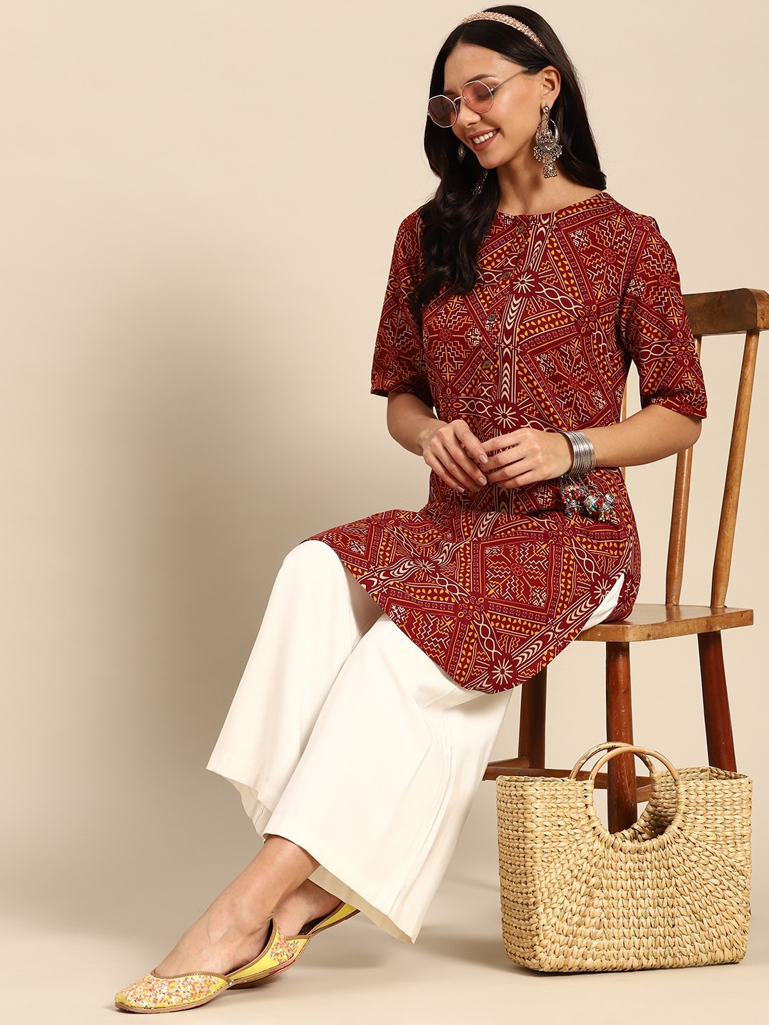 

Sangria Ethnic Motifs Printed Kurta, Maroon