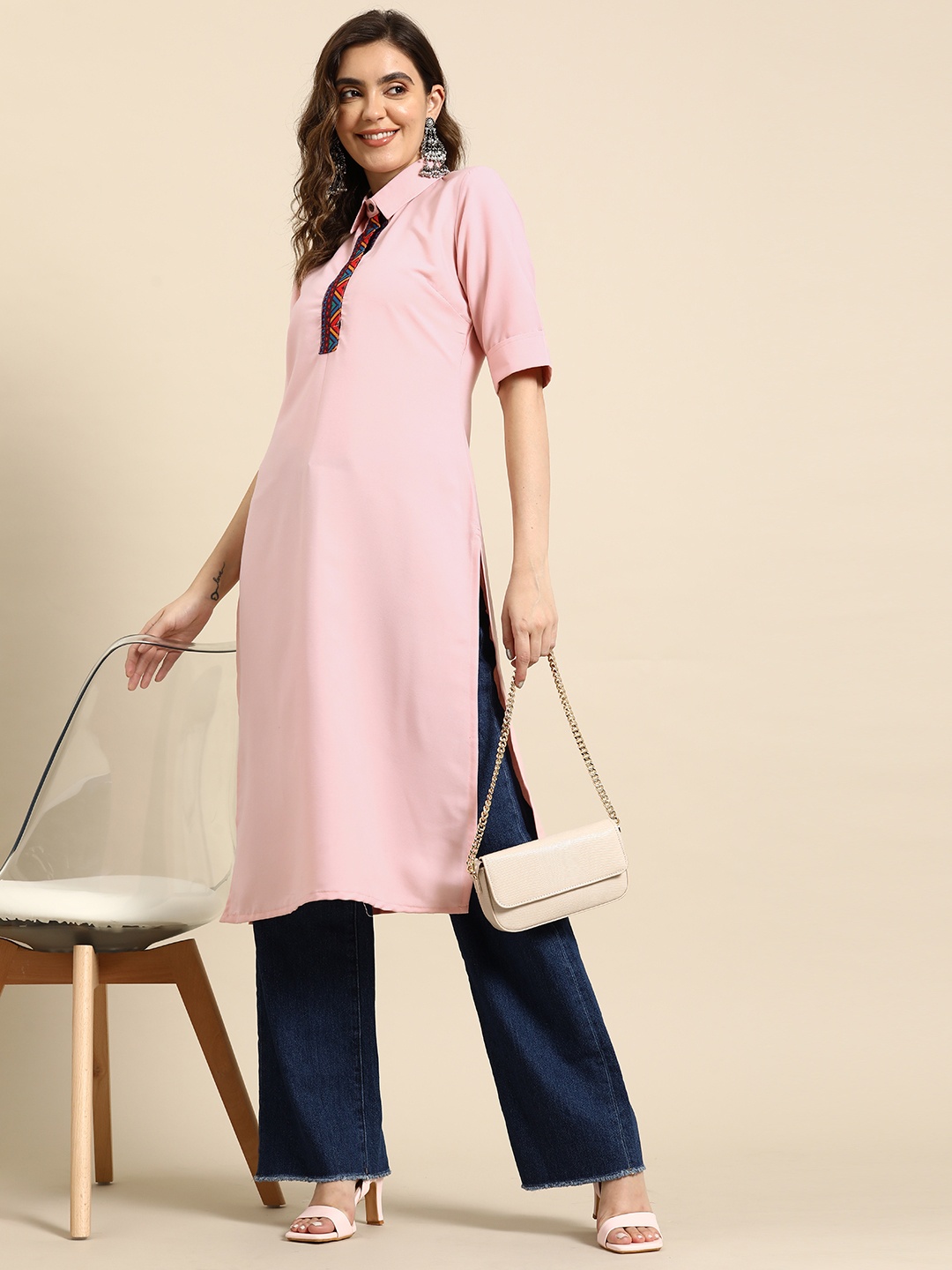 

Sangria Women Applique Detail Shirt Collar Kurta, Pink