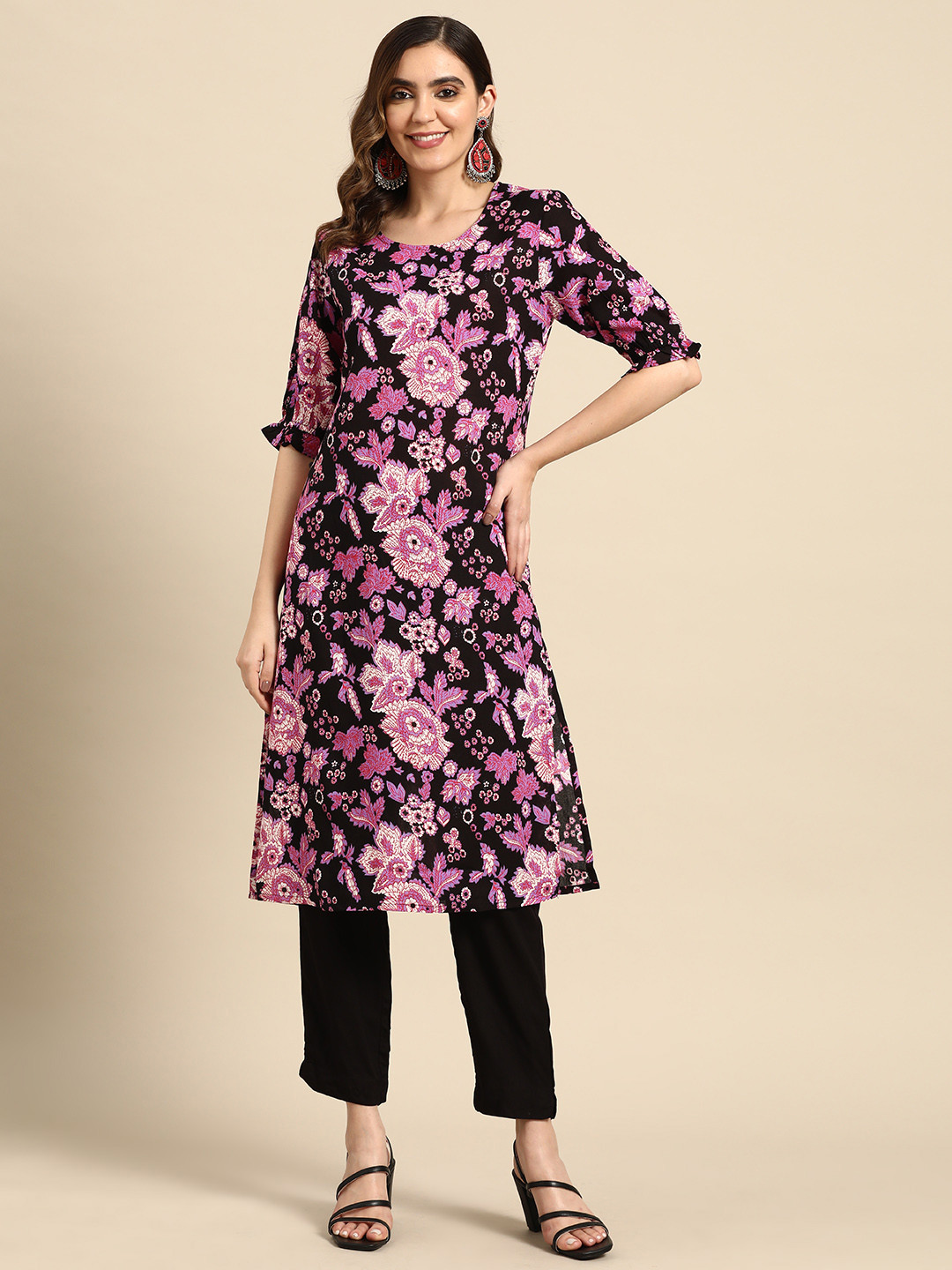 

Sangria Women Floral Printed Kurta with Trousers, Purple