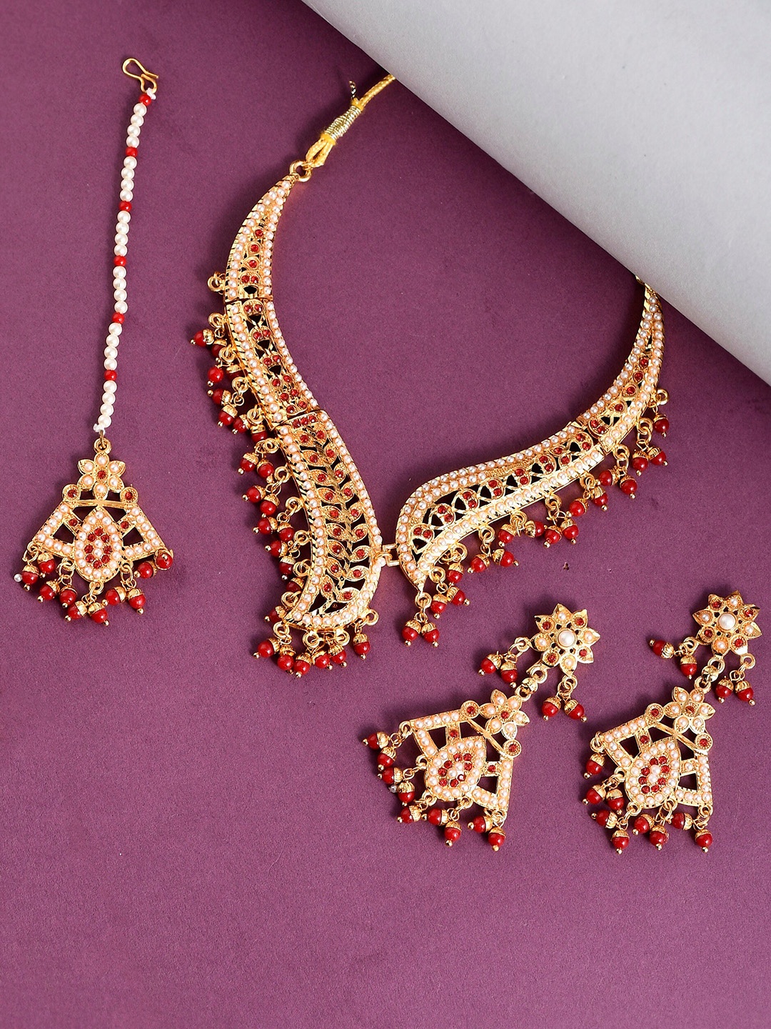

Silvermerc Designs Gold-Plated Stone-Studded & Beaded Jewellery Set