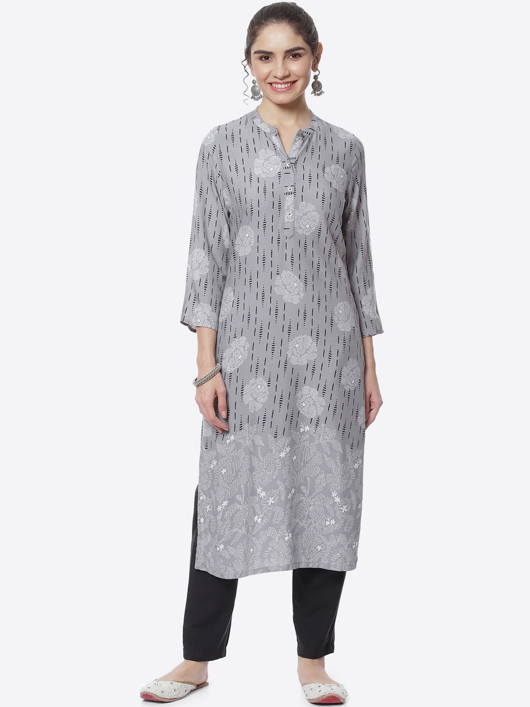 

Rangriti Women Floral Printed Kurta, Grey