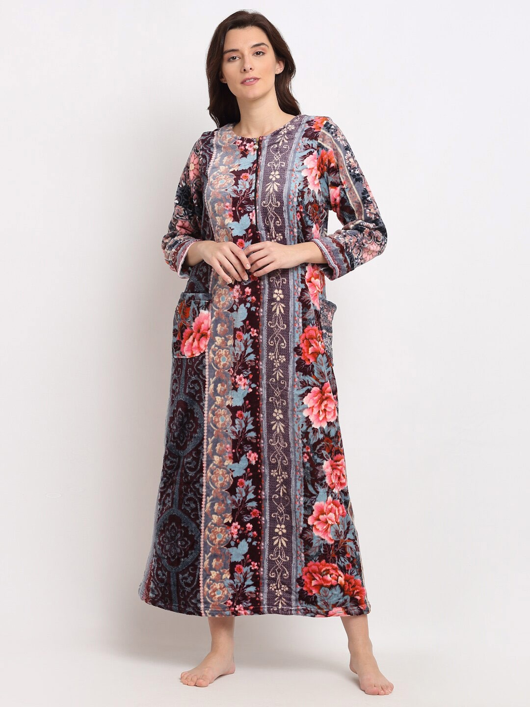 

Jinfo Black Printed Woolean Maxi Nightdress