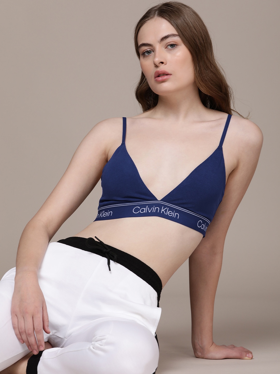 

Calvin Klein Underwear Medium Coverage Lightly Padded Bra QF71866FZ, Blue