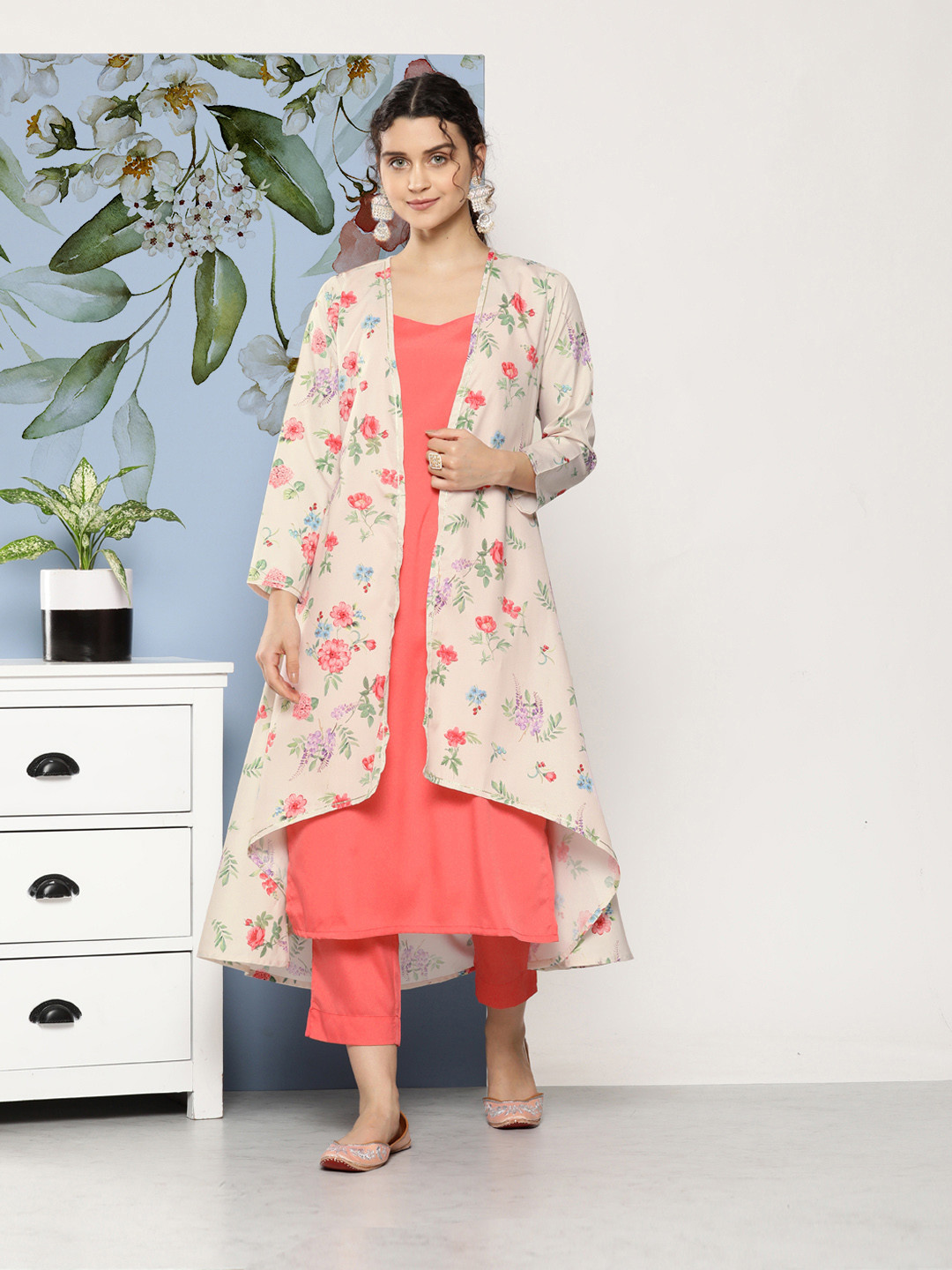 

Ahalyaa Women Floral Gotta Patti Kurta with Trousers, Coral