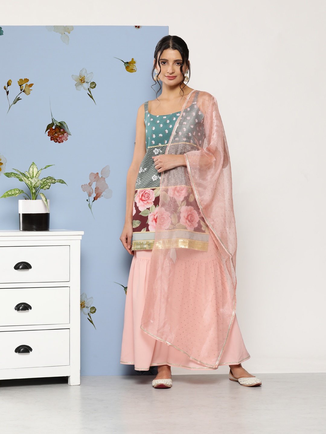 

Ahalyaa Women Green Floral Printed Gotta Patti Kurta with Sharara & With Dupatta