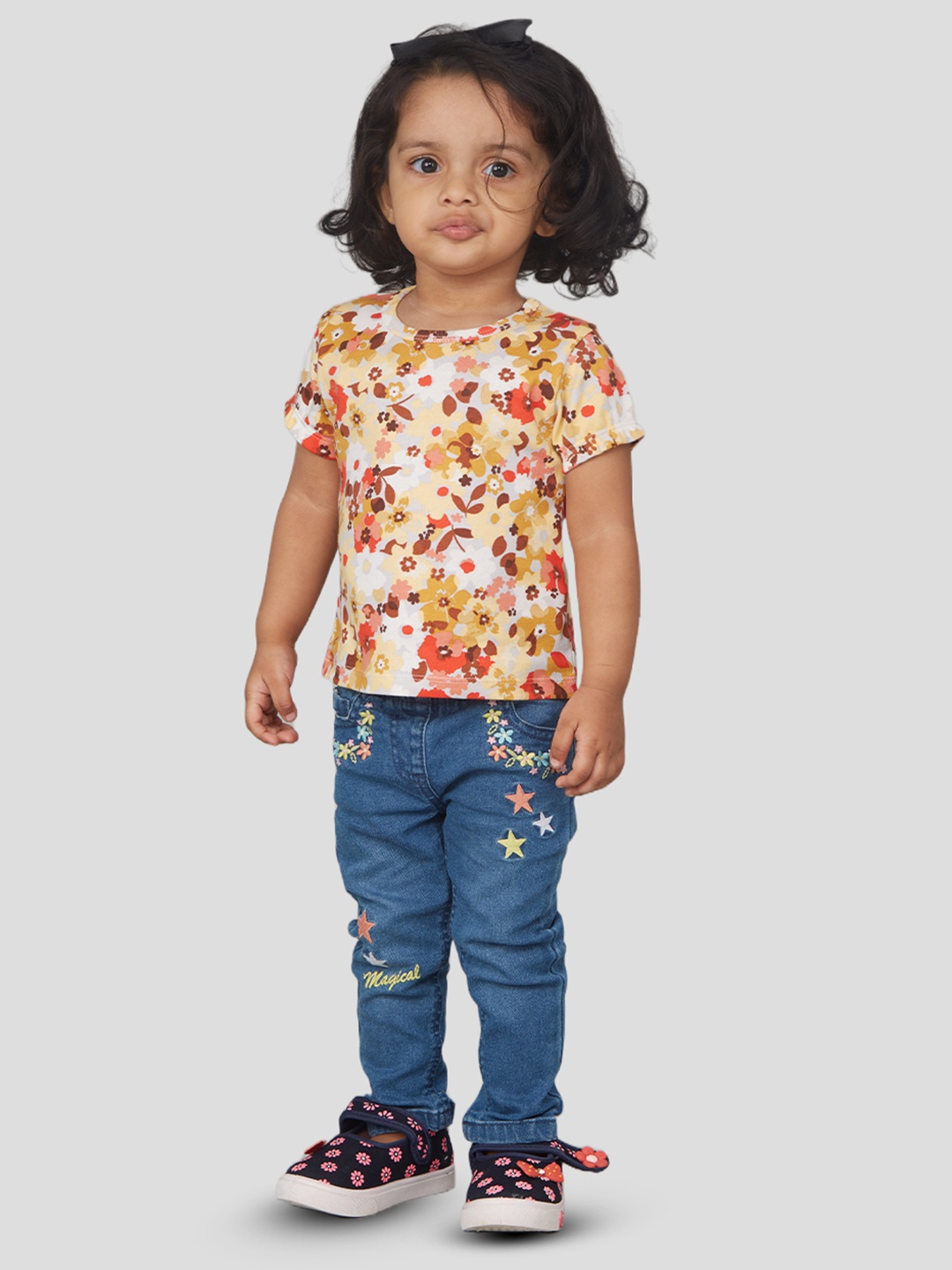 

Zalio Girls Printed Pure Cotton Top And Jeans, Brown