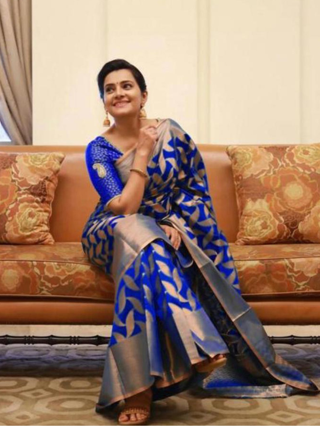 

Jinax Woven Design Zari Pure Silk Banarasi Saree, Blue