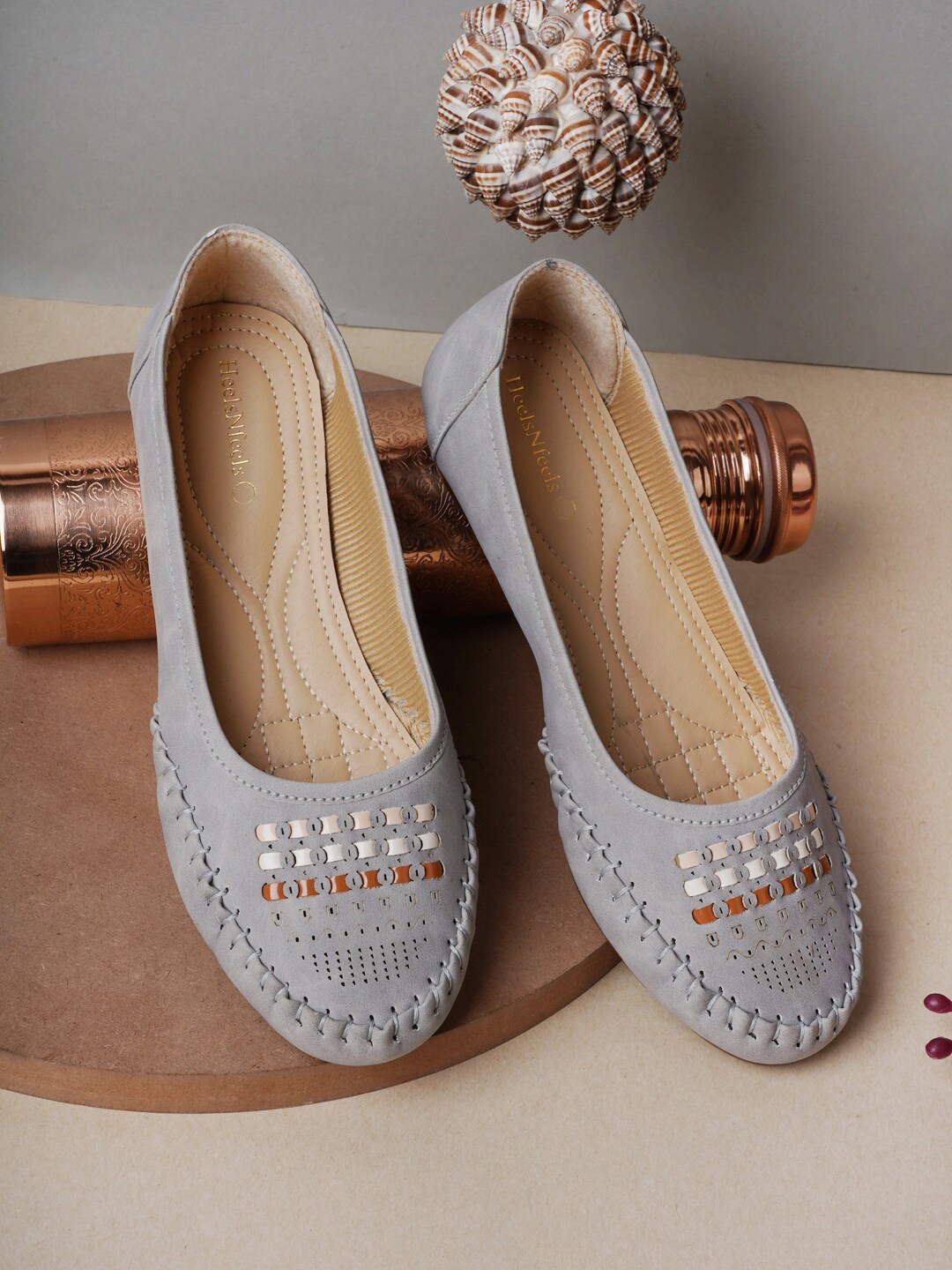 

HEELSNFEELS Women Embellished Ballerinas Flats, Grey