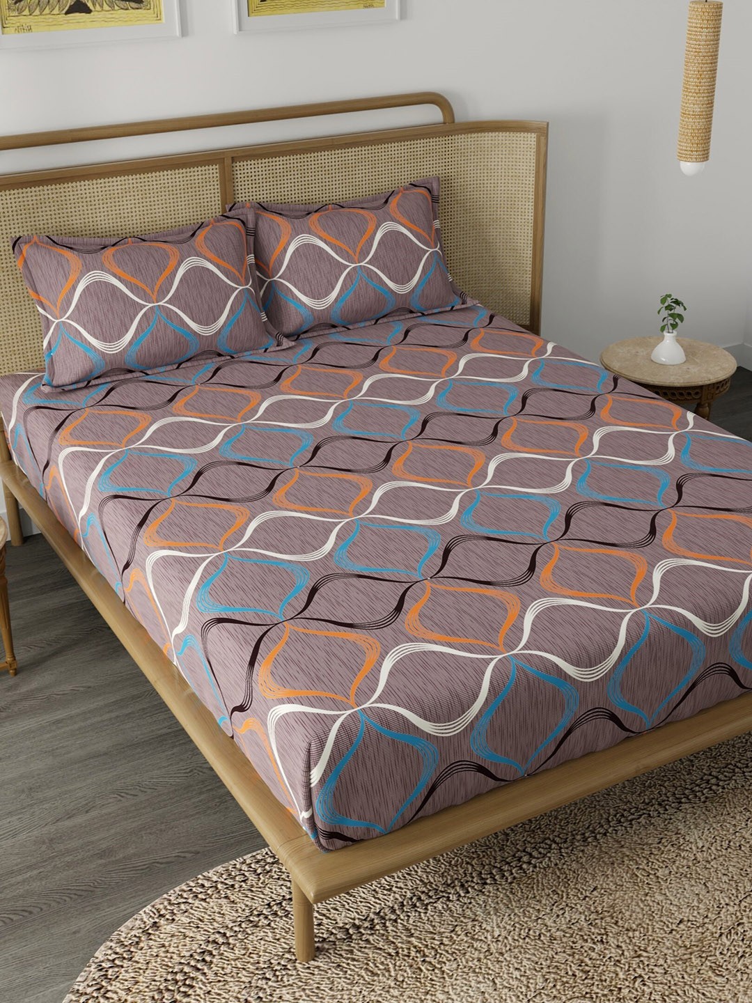 

CHHAVI INDIA Purple & White Ultra Soft 210 TC Queen Bedsheet with 2 Pillow Covers