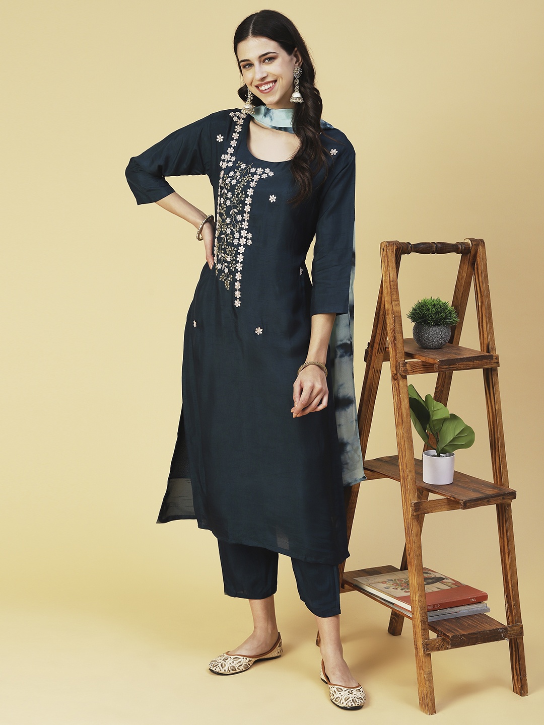 

FASHOR Ombre Embroidered Gotta Patti Kurta with Trousers & With Dupatta, Teal