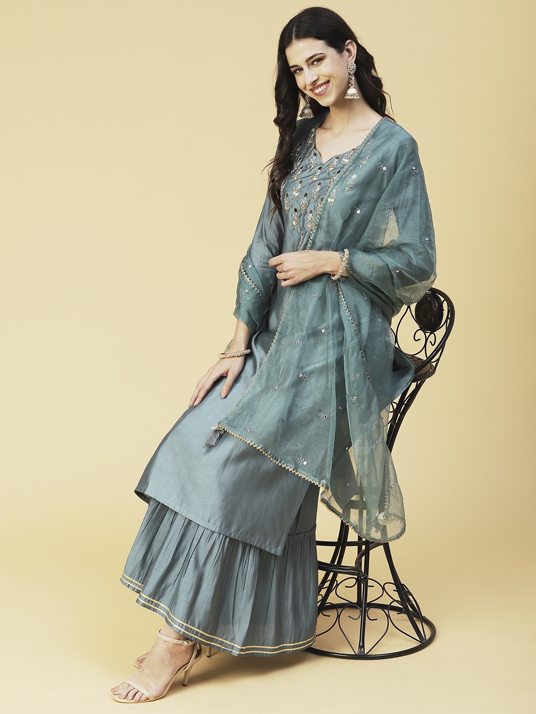 

FASHOR Women Ethnic Motifs Yoke Design Kurta With Sharara & Dupatta, Green
