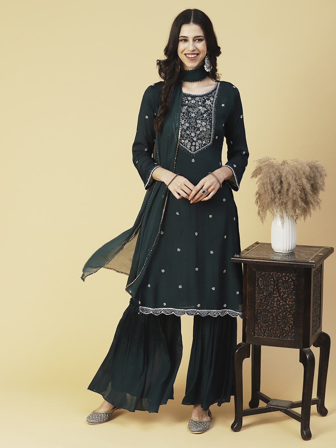 

FASHOR Women Ethnic Motifs Embroidered Gotta Patti Kurta With Sharara & Dupatta, Green