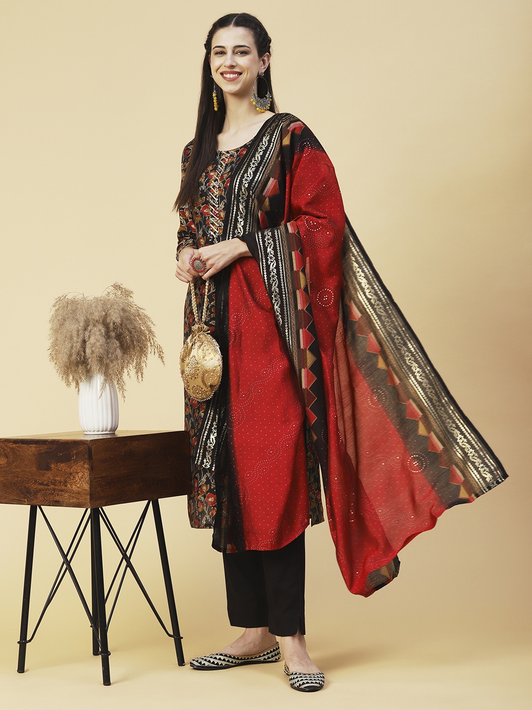 

FASHOR Women Floral Printed Gotta Patti Kurta With Trousers & Dupatta, Black