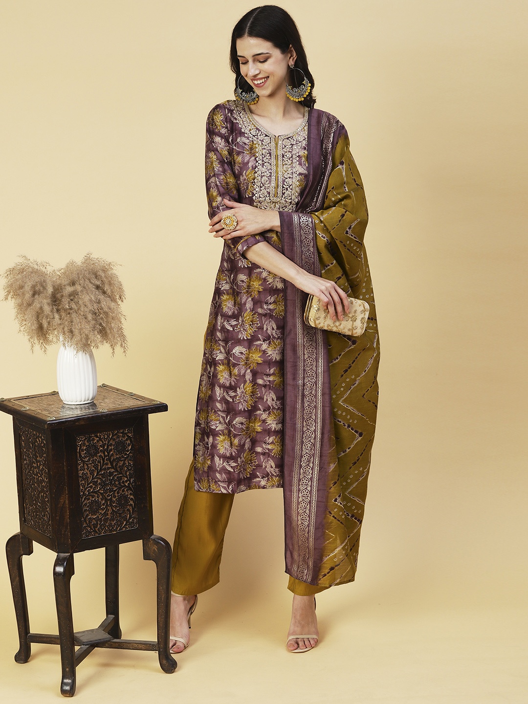 

FASHOR Women Printed Thread Work Kurta with Trousers & Dupatta, Burgundy