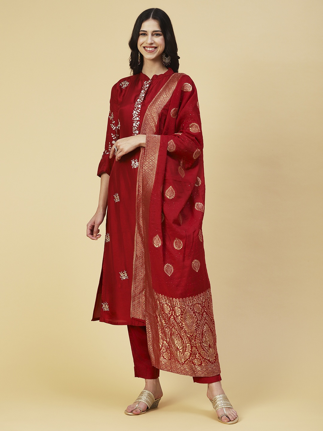 

FASHOR Women Embroidered Mukaish Kurta with Trousers & Dupatta, Maroon