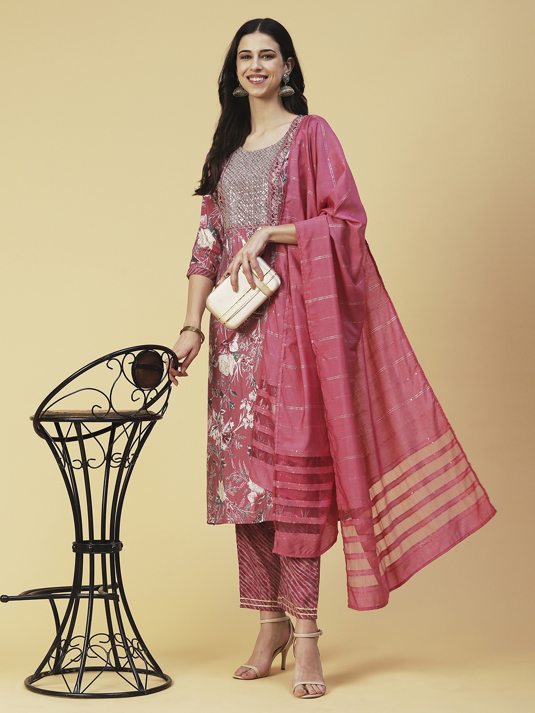 

FASHOR Women Printed Sequinned Kurta with Trousers & Dupatta, Mauve