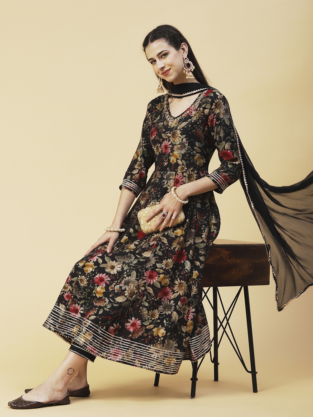 

FASHOR Women Printed Empire Gotta Patti Kurta with Trousers & Dupatta, Black