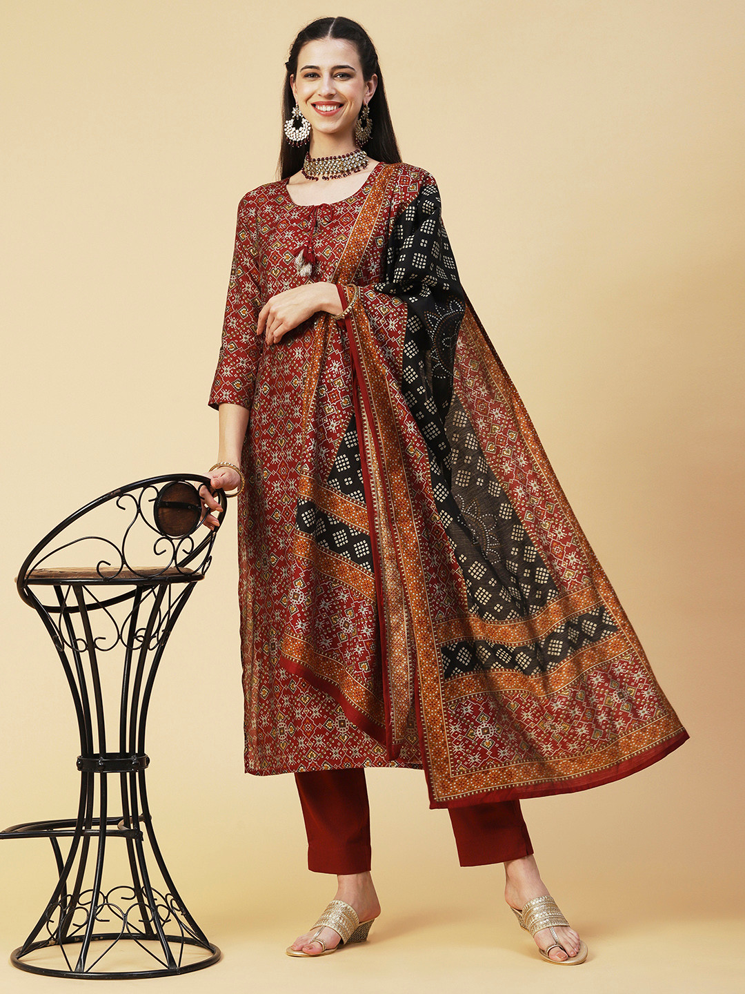 

FASHOR Women Maroon Ethnic Motifs Printed Sequinned Kurta with Trousers & With Dupatta