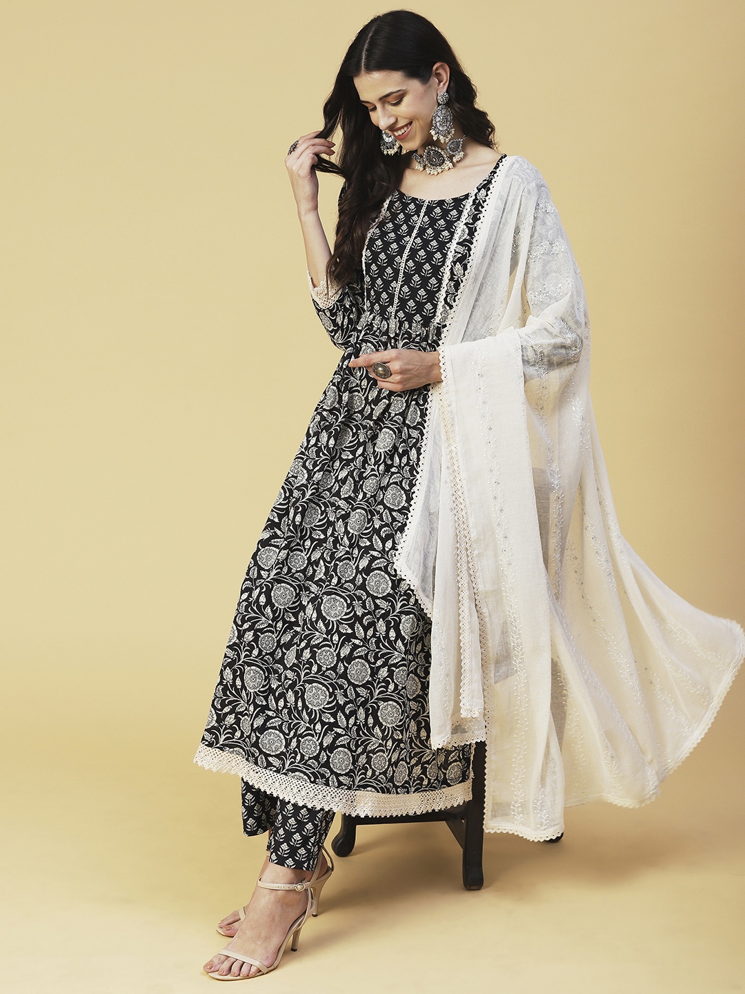 

FASHOR Women Printed Empire Pure Cotton Kurta with Trousers & Dupatta, Black