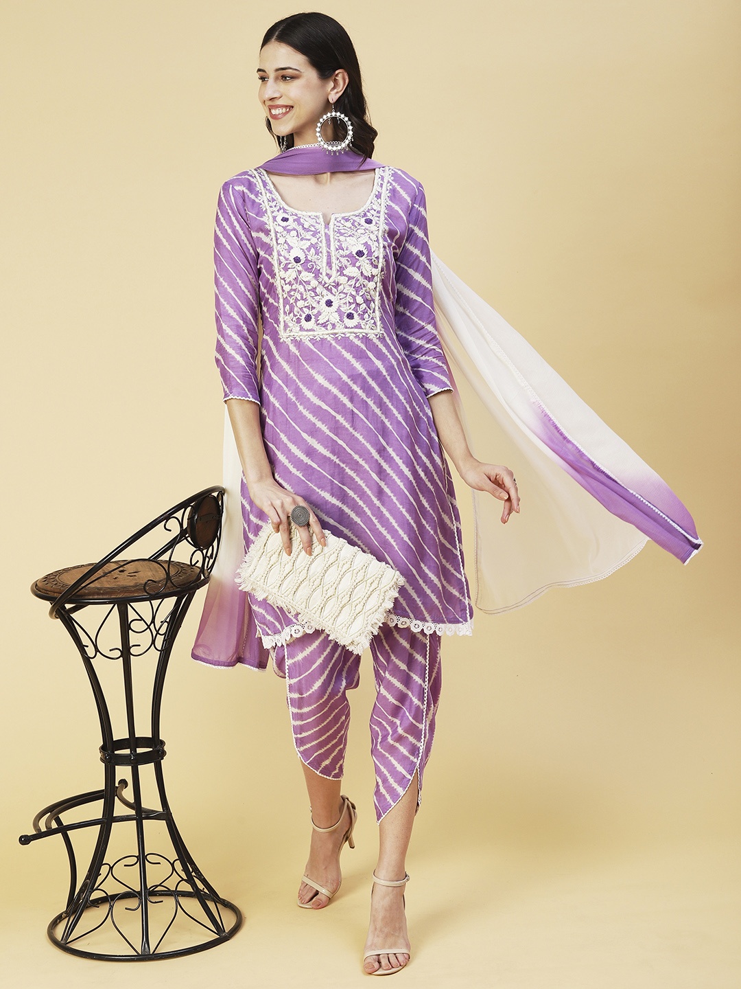 

FASHOR Women Leheriya Printed Kurta with Dhoti Pants & Dupatta, Lavender