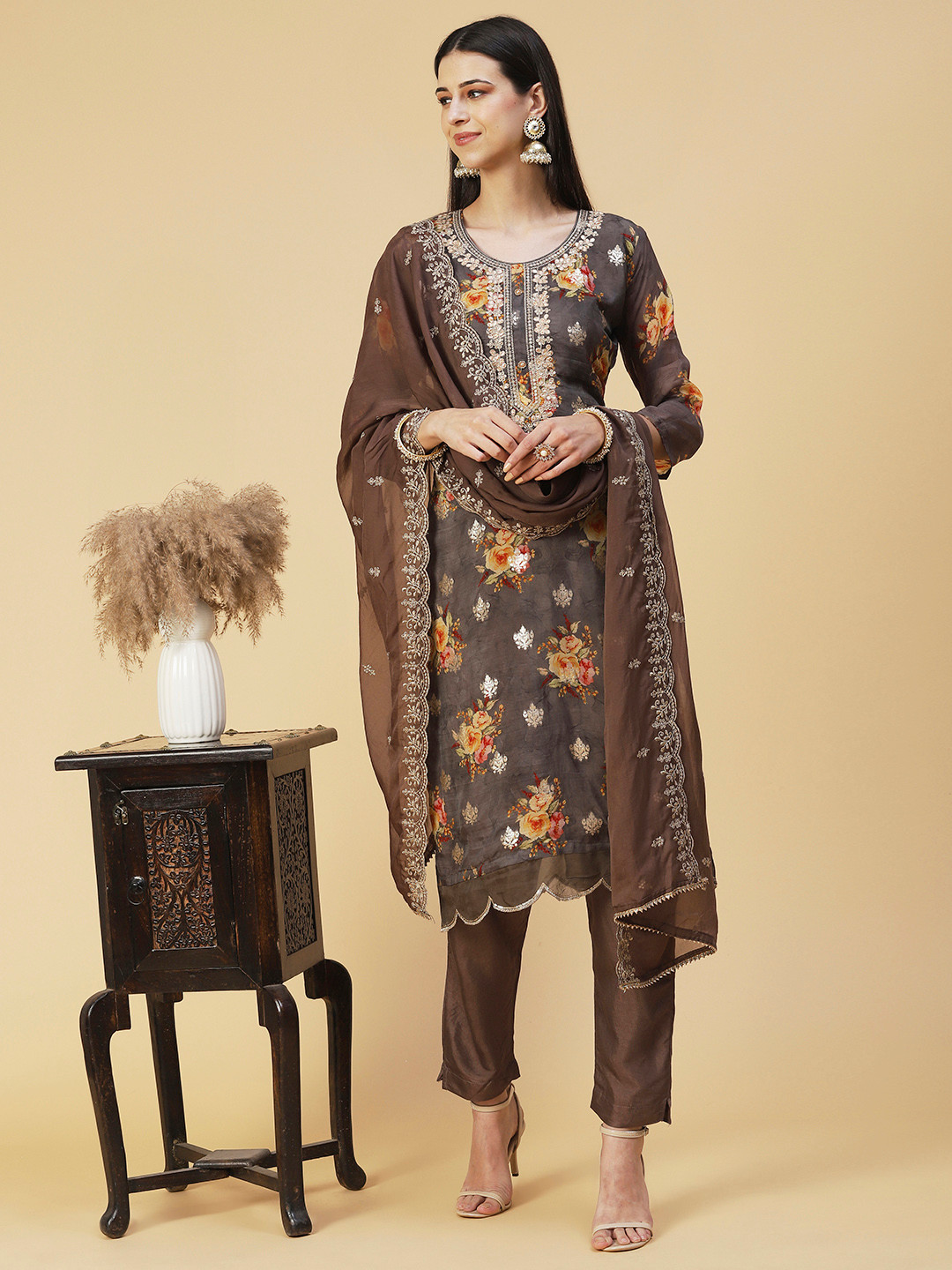 

FASHOR Women Printed Kurta with Trousers & Dupatta, Coffee brown