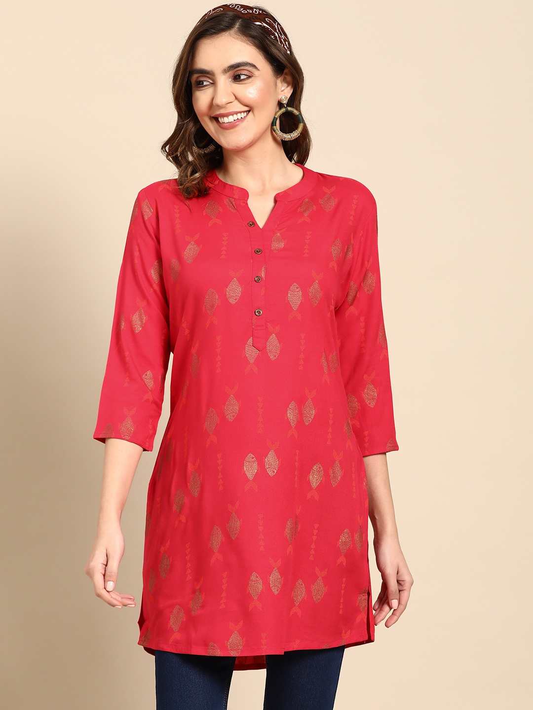 

Sangria Red & Gold-Toned Animal Screen Print Straight Kurti