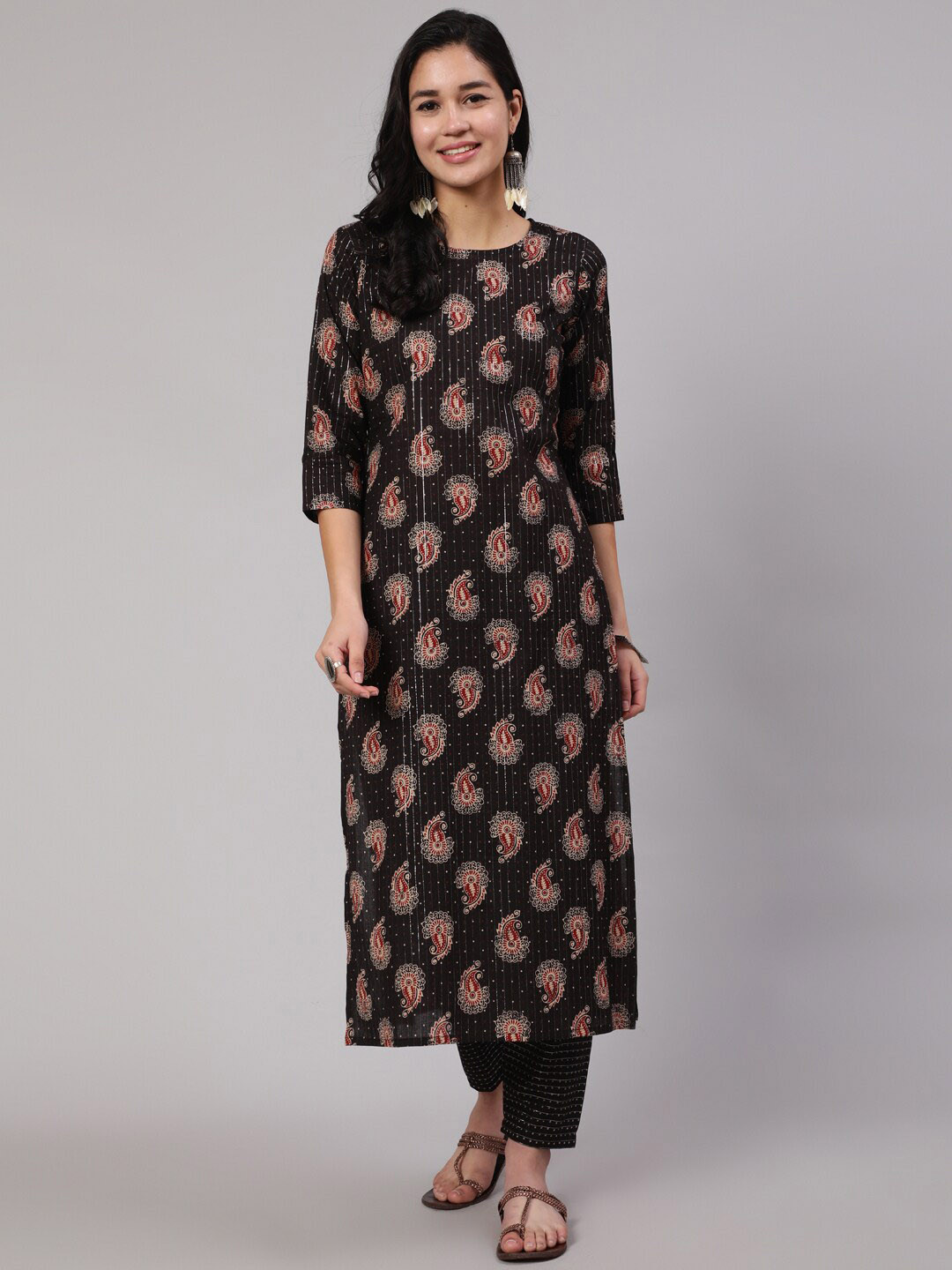 

Nayo Women Printed Pure Cotton Kurta with Trousers, Black