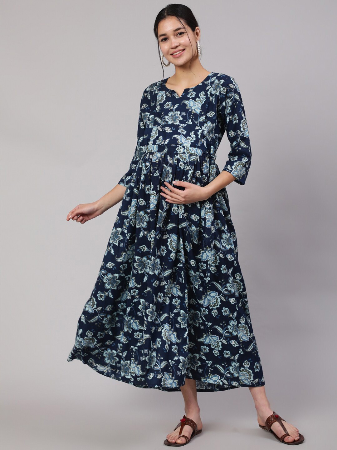 

Nayo Floral Maternity Maxi Maxi Dress, Blue