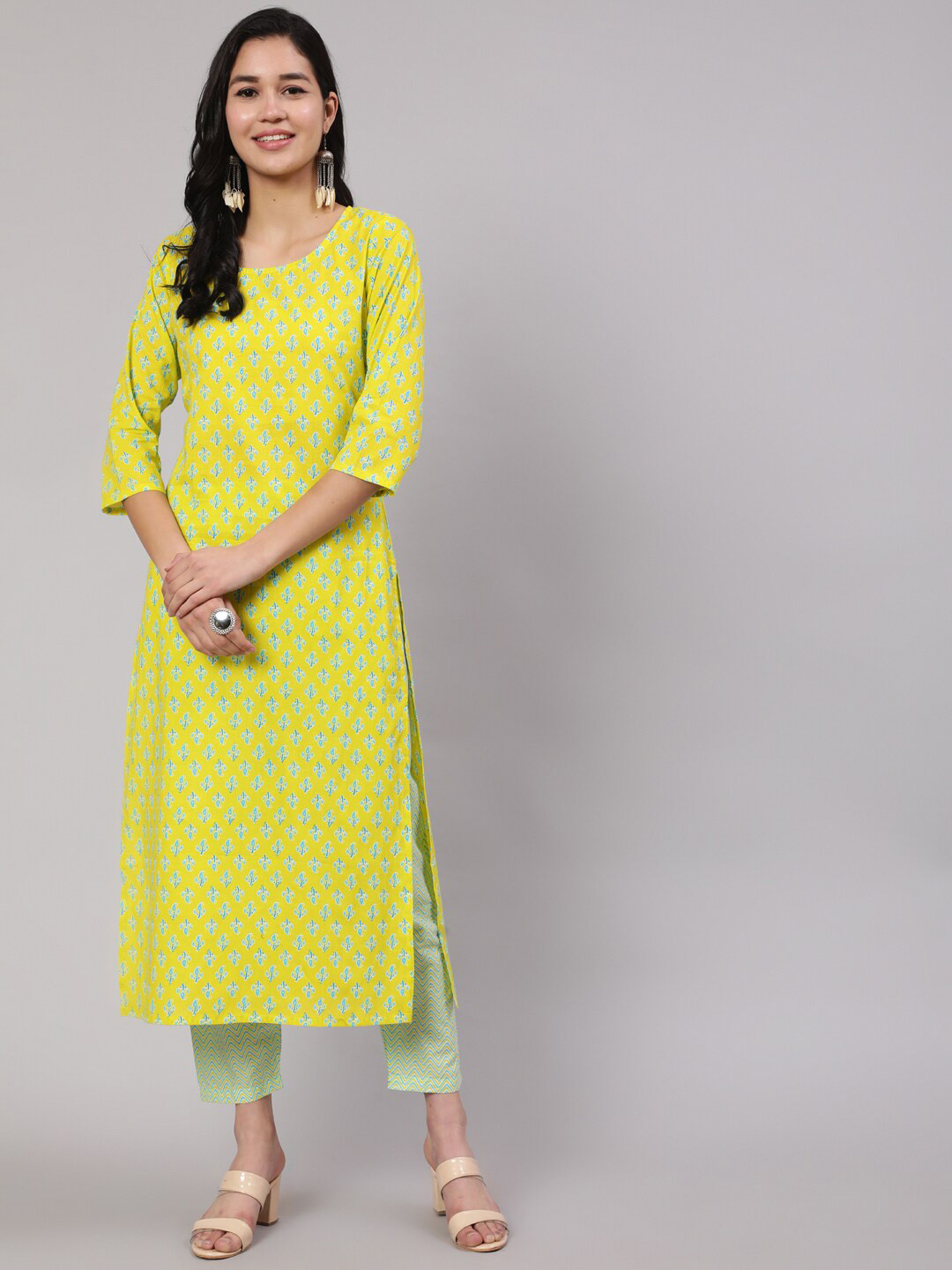 

Nayo Women Ethnic Motifs Printed Pure Cotton Kurta with Trousers, Lime green