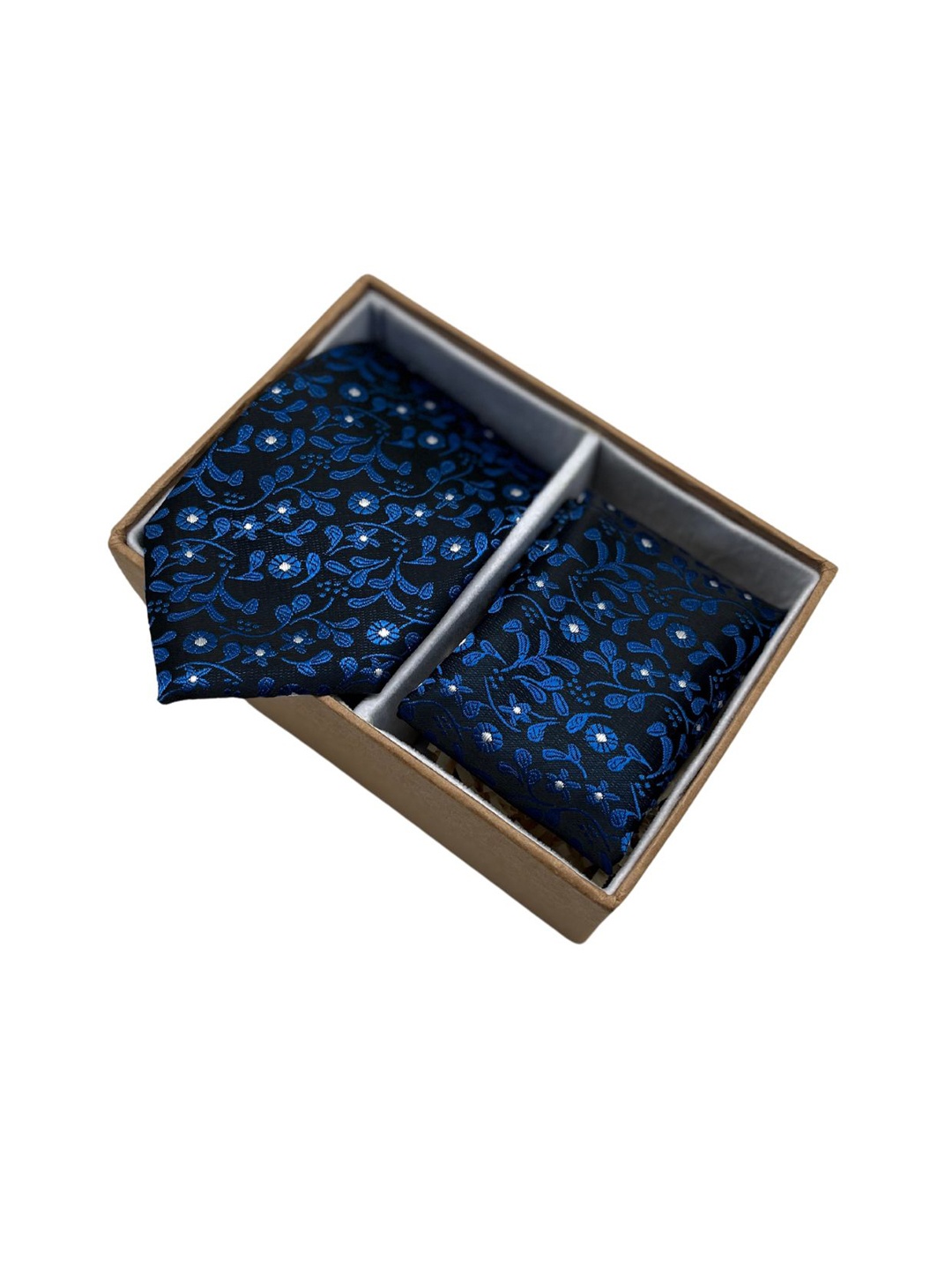 

The Tie Hub Men Printed Accessory Gift Set, Blue