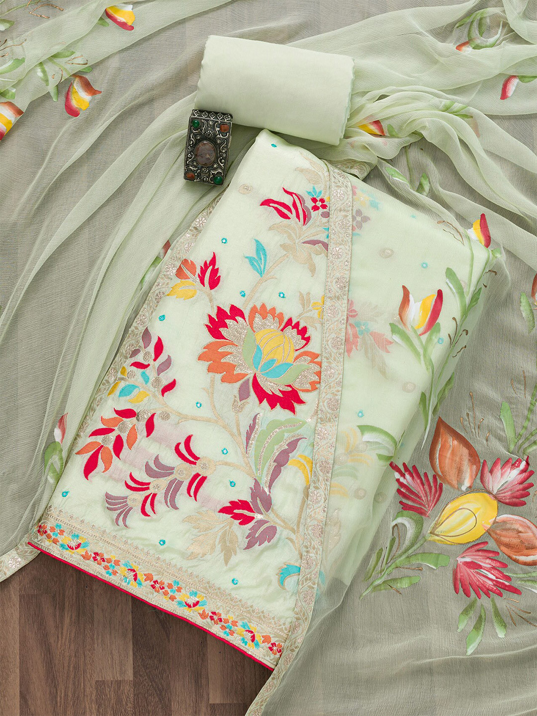 

Koskii Semi-Stitched Dress Material, Green