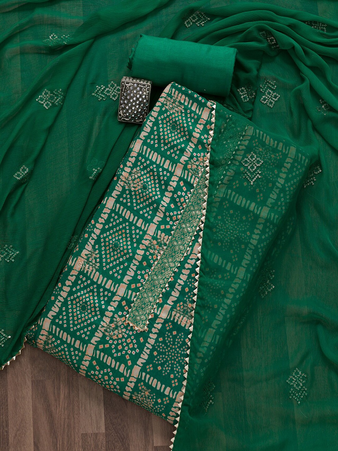 

Koskii Printed Unstitched Dress Material, Green