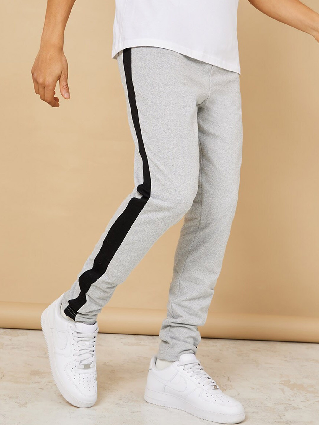 

Styli Men Colorblocked Open Hem Cotton Joggers, Grey