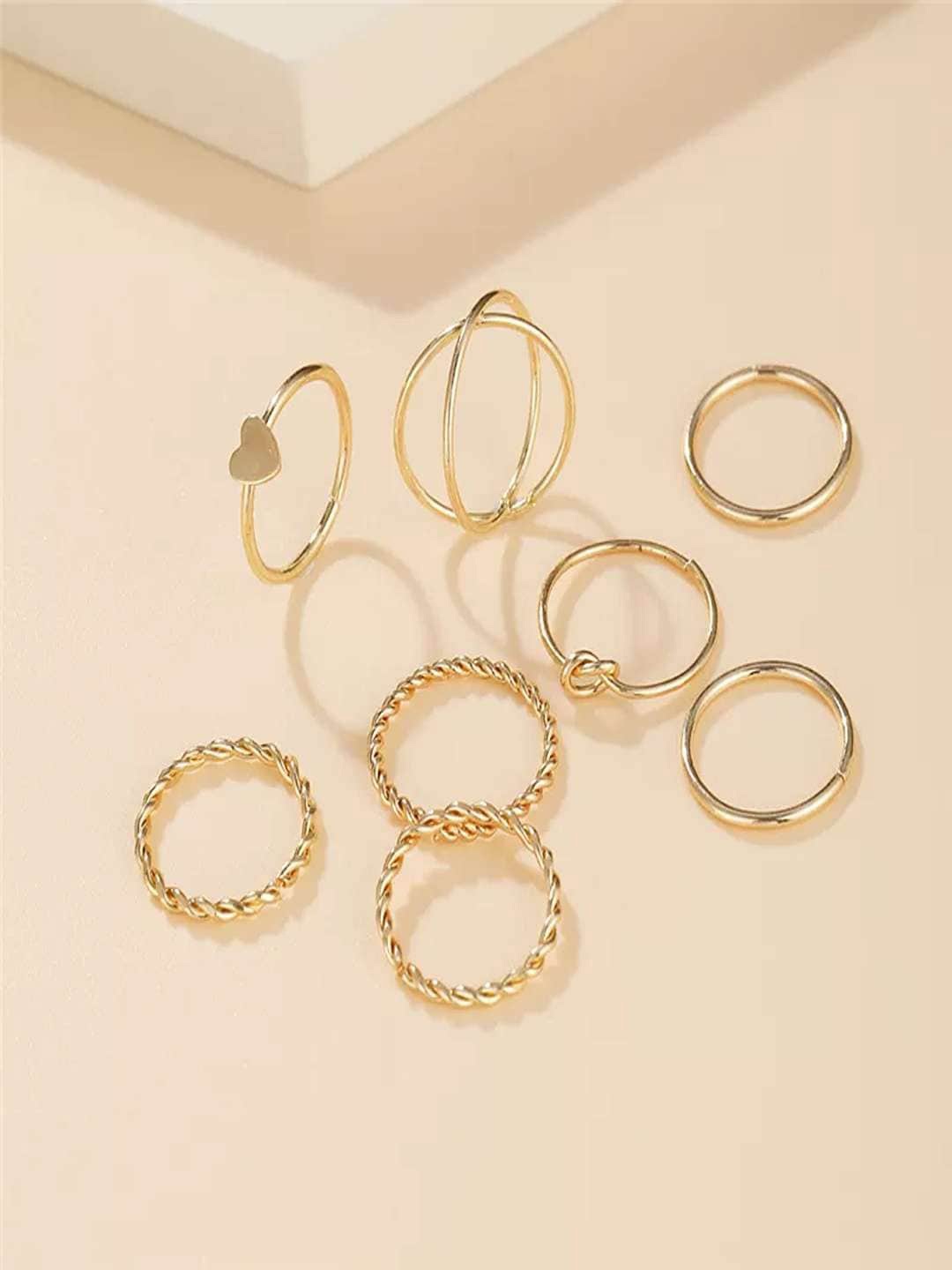 

Pinapes Set Of 8 Gold-Plated Contemporary Stackable Finger Rings