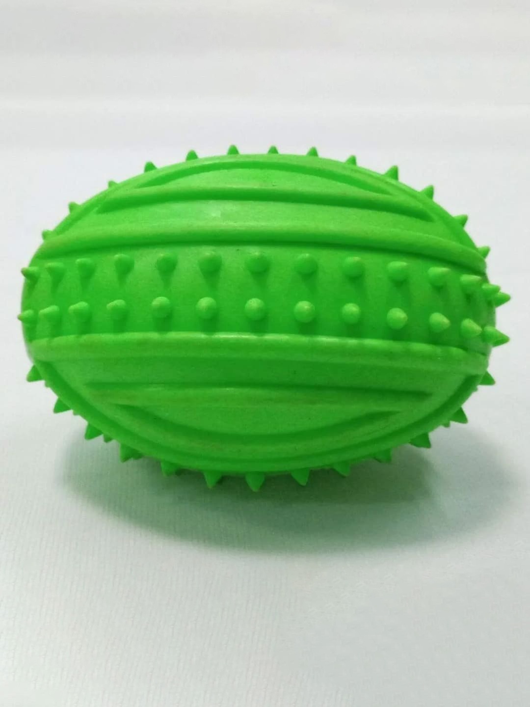 

Emily pets Spiked Chew Ball Pet Toys, Green