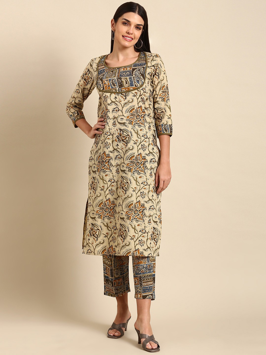 

anayna Women Floral Printed Pure Cotton Kurta With Trousers, Beige